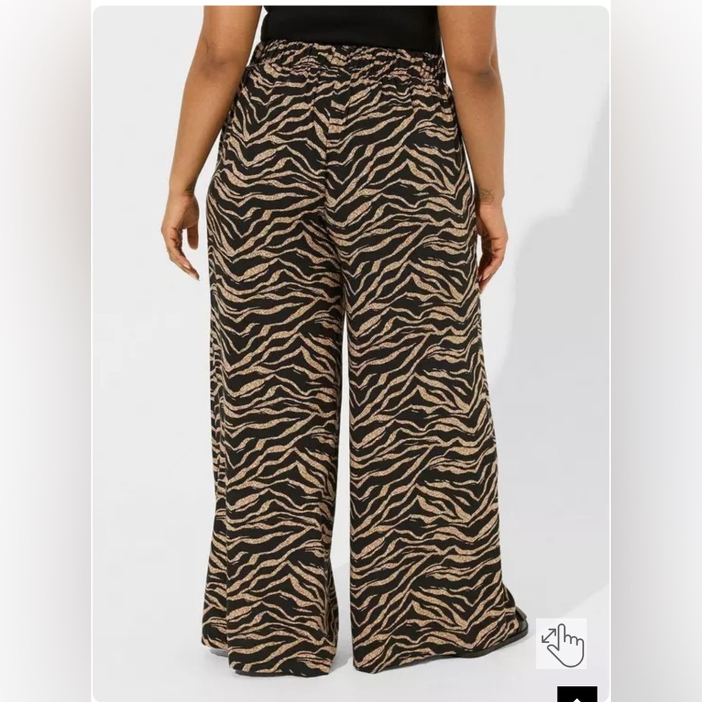 Pull-On Wide Leg Pant - Picture 3 of 5